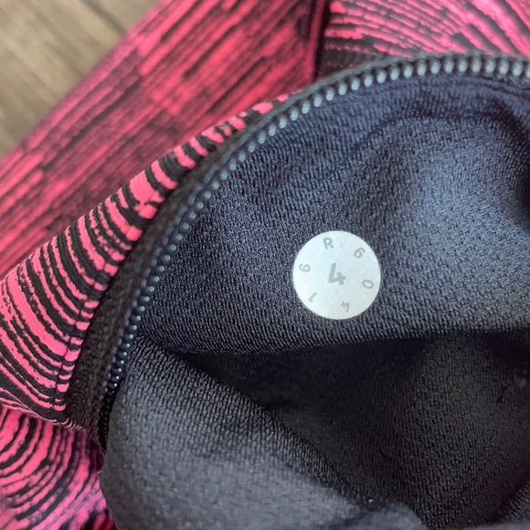 NWOT Lululemon Pace Rival Crops - Picture 11 of 11